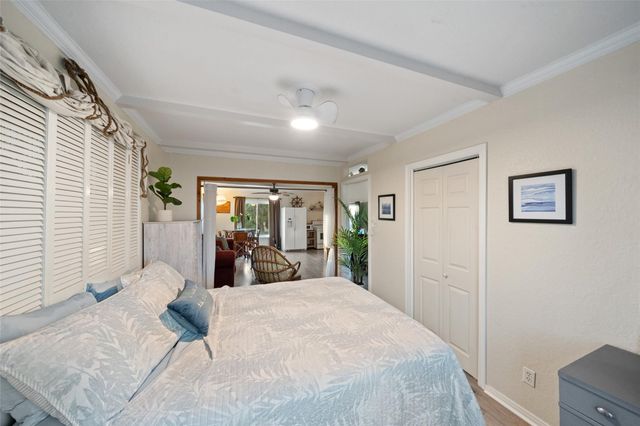 12 Highland Drive, Hitchcock, TX 77563