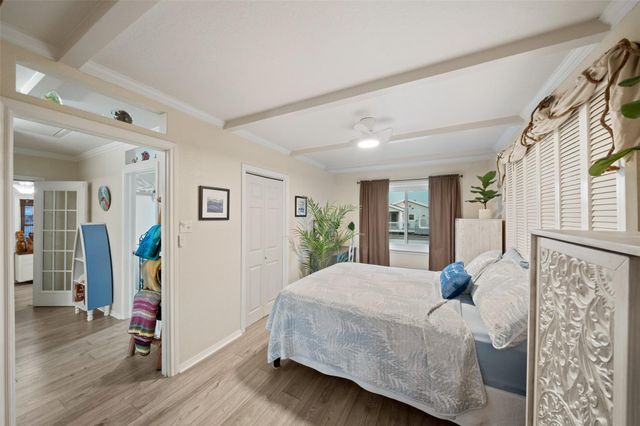 12 Highland Drive, Hitchcock, TX 77563