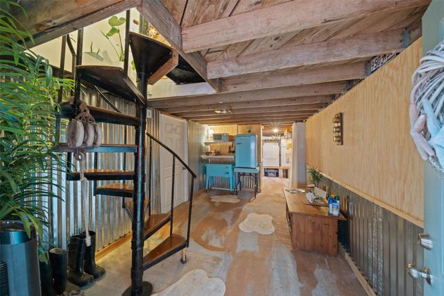 12 Highland Drive, Hitchcock, TX 77563