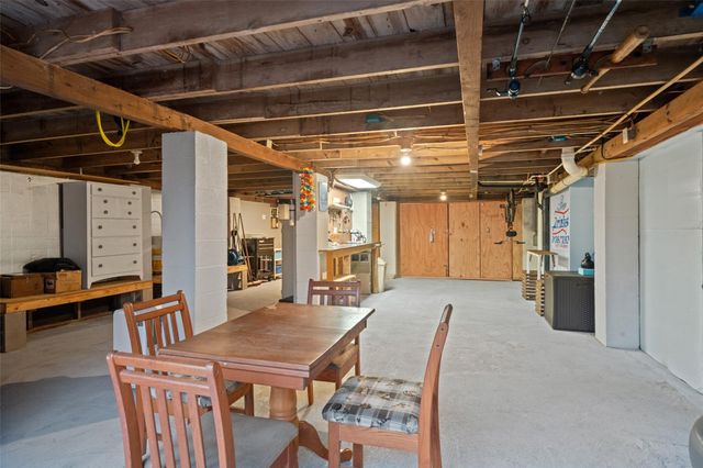 12 Highland Drive, Hitchcock, TX 77563