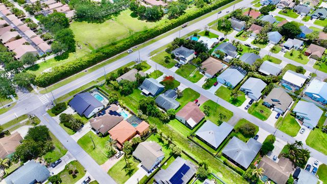 6048 Garrett Street, Jupiter, FL 33458