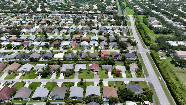 6048 Garrett Street, Jupiter, FL 33458