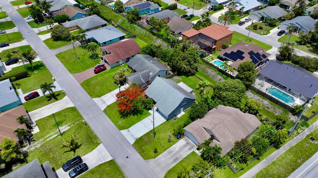 6048 Garrett Street, Jupiter, FL 33458