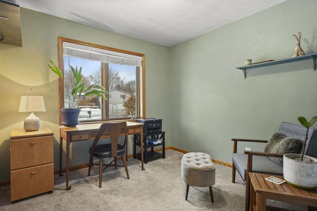 516 Woodvale Drive, Deforest, WI 53532