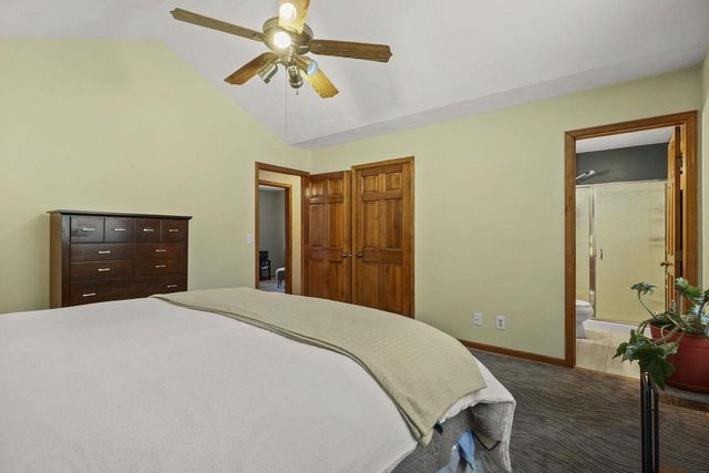 516 Woodvale Drive, Deforest, WI 53532