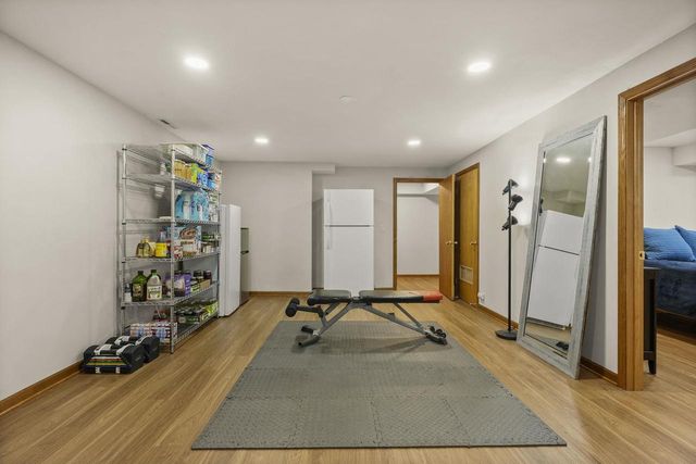 516 Woodvale Drive, Deforest, WI 53532