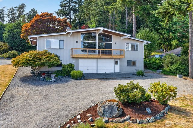 578 SW Shelley Ln, Oak Harbor, WA 98277