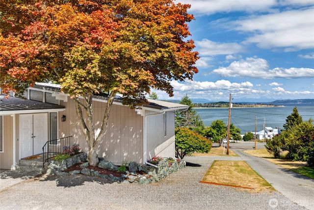 578 SW Shelley Ln, Oak Harbor, WA 98277