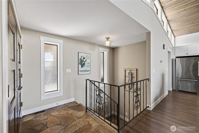 578 SW Shelley Ln, Oak Harbor, WA 98277