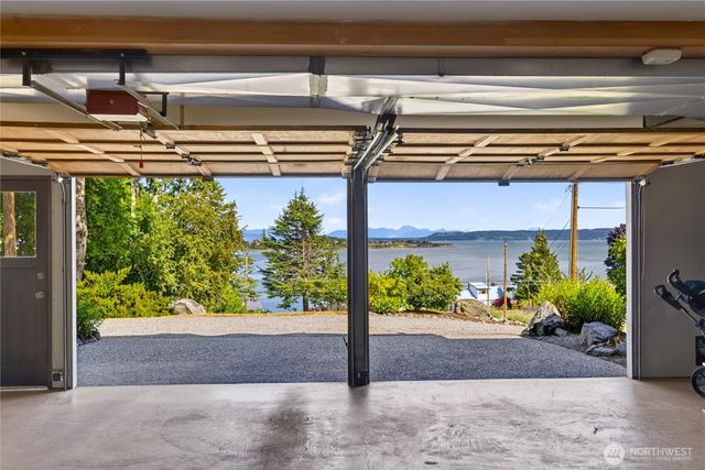 578 SW Shelley Ln, Oak Harbor, WA 98277