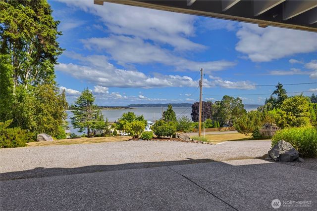 578 SW Shelley Ln, Oak Harbor, WA 98277