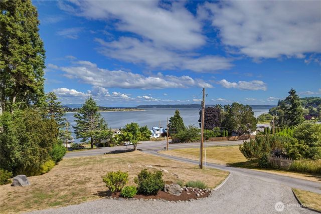 578 SW Shelley Ln, Oak Harbor, WA 98277