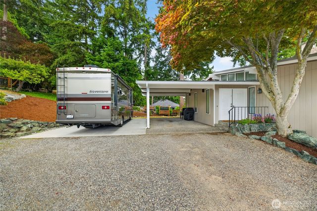 578 SW Shelley Ln, Oak Harbor, WA 98277