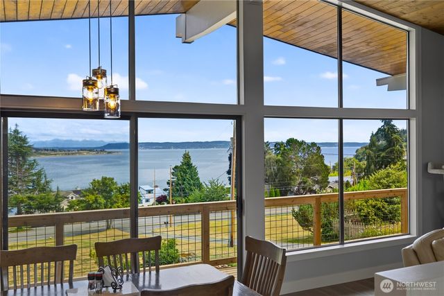 578 SW Shelley Ln, Oak Harbor, WA 98277