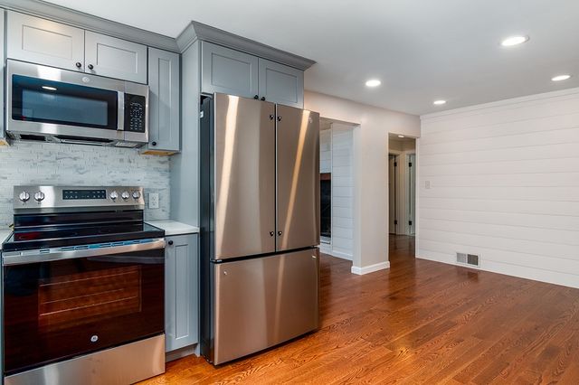 137 Rocky Hill Road, Scituate, RI 02857