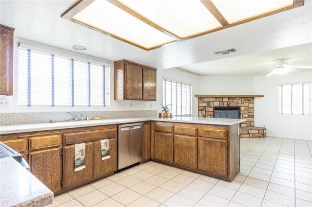 18151 Deer Park Lane, Victorville, CA 92395