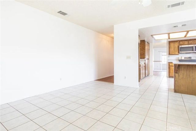 18151 Deer Park Lane, Victorville, CA 92395