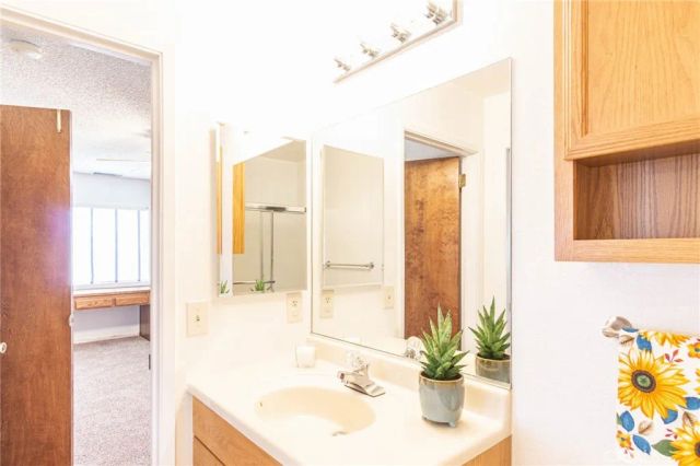 18151 Deer Park Lane, Victorville, CA 92395