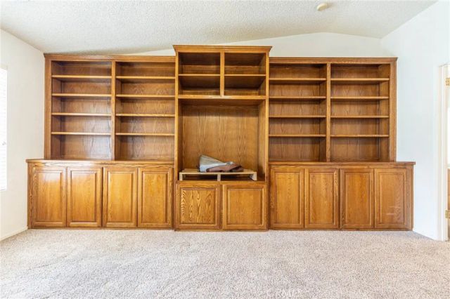 18151 Deer Park Lane, Victorville, CA 92395