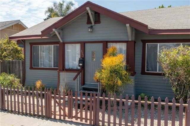 823 Maine, Long Beach, CA 90813