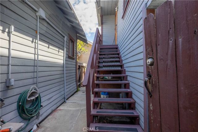 823 Maine, Long Beach, CA 90813