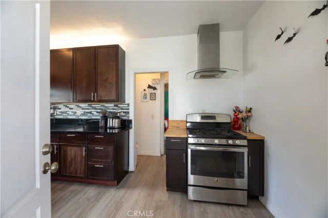 823 Maine, Long Beach, CA 90813