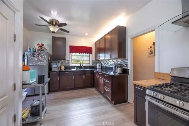 823 Maine, Long Beach, CA 90813