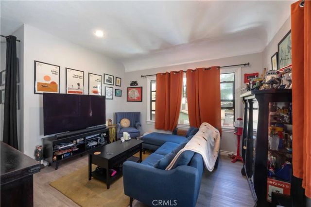 823 Maine, Long Beach, CA 90813