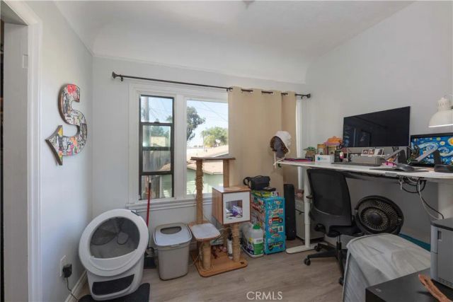 823 Maine, Long Beach, CA 90813