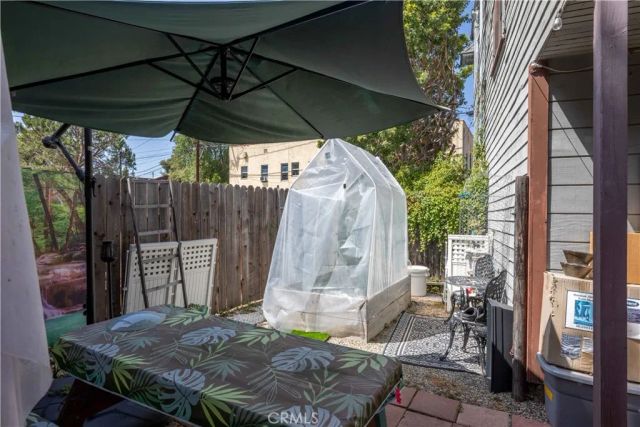 823 Maine, Long Beach, CA 90813