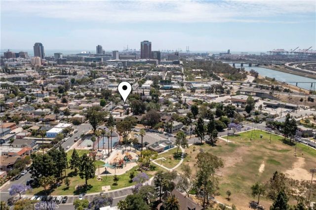 823 Maine, Long Beach, CA 90813