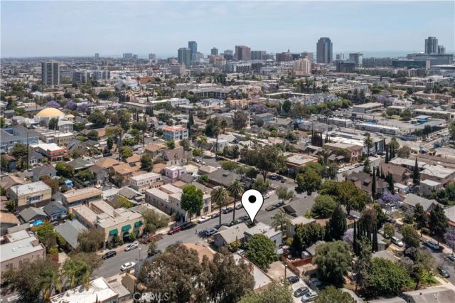 823 Maine, Long Beach, CA 90813