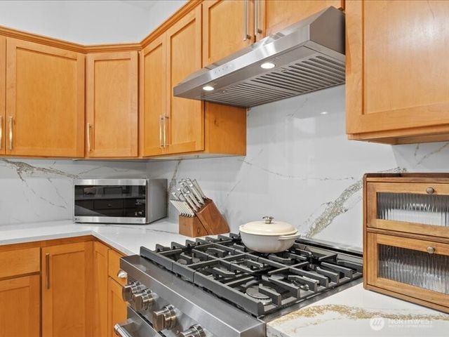 8305 317th Place NW, Stanwood, WA 98292