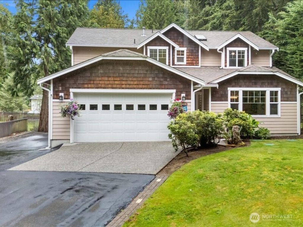 8305 317th Place NW, Stanwood, WA 98292