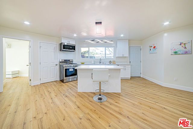 5633 La Mirada Avenue, Los Angeles, CA 90038