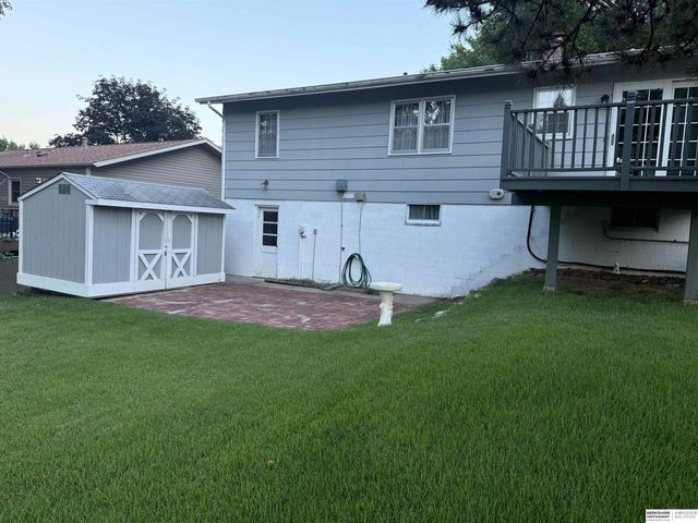 9634 Sahler Street, Omaha, NE 68134