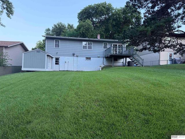 9634 Sahler Street, Omaha, NE 68134