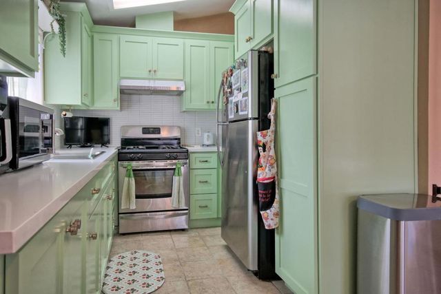 704 Garner Avenue 30, Salinas, CA 93905