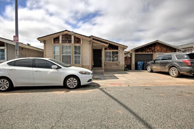 704 Garner Avenue 30, Salinas, CA 93905