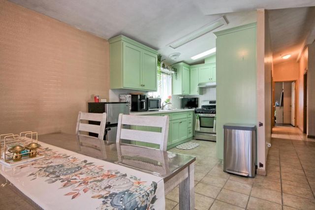 704 Garner Avenue 30, Salinas, CA 93905
