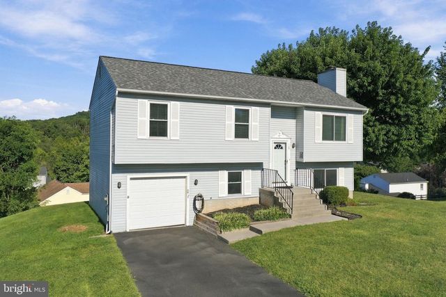 112 NOTTINGHAM CT, Front Royal, VA 22630