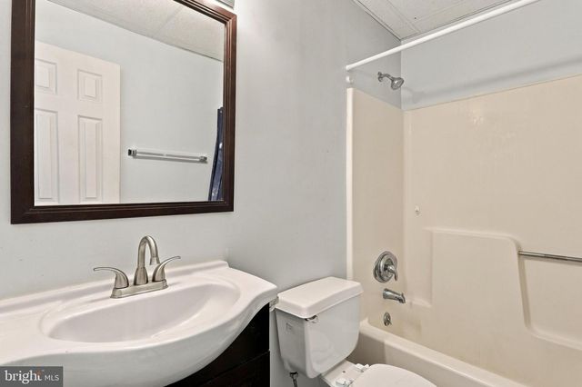 112 NOTTINGHAM CT, Front Royal, VA 22630