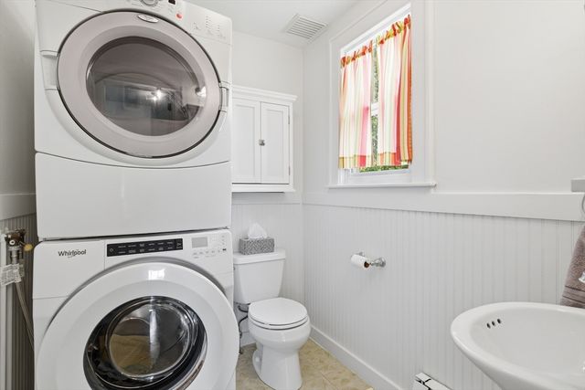 15 Ripley St, Wilbraham, MA 01095