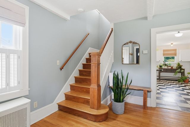 15 Ripley St, Wilbraham, MA 01095