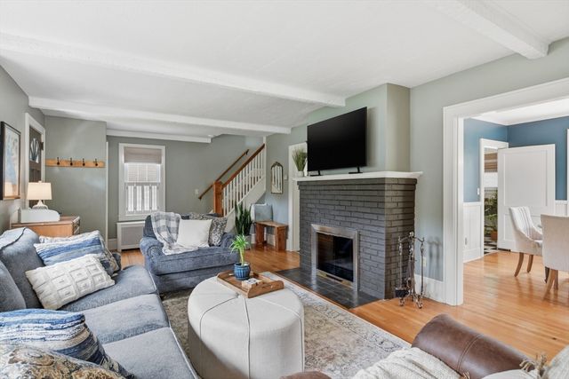 15 Ripley St, Wilbraham, MA 01095
