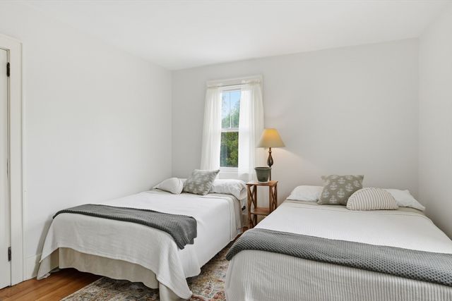 15 Ripley St, Wilbraham, MA 01095