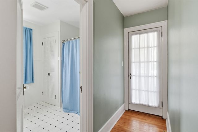 15 Ripley St, Wilbraham, MA 01095