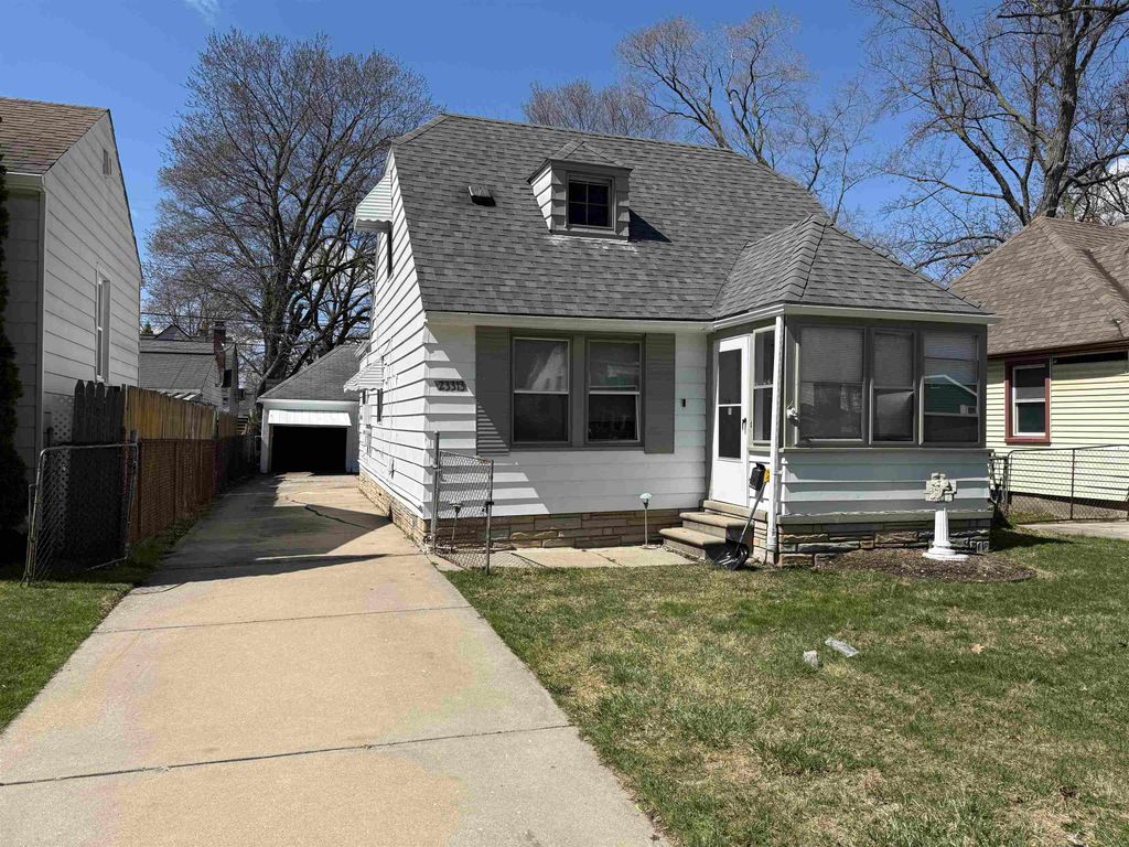 23313 Hazelwood Avenue, Hazel Park, MI 48030