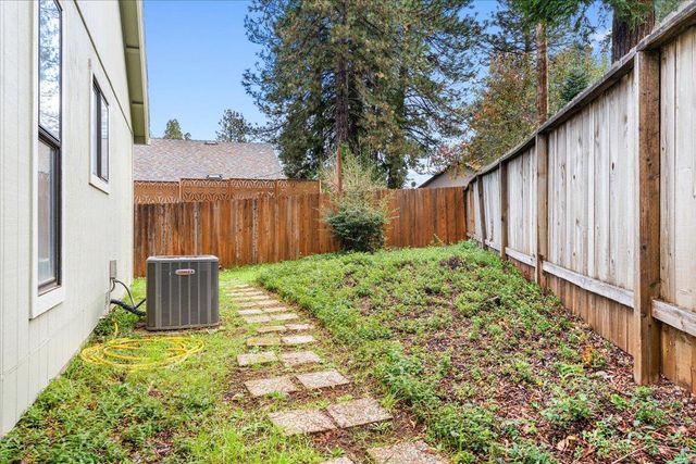 561 Blight Rd, Grass Valley, CA 95945
