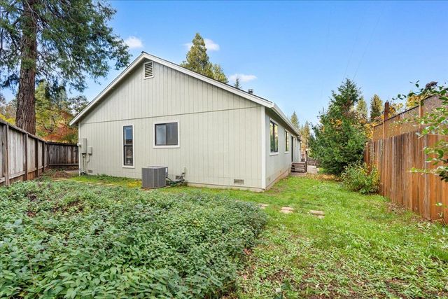 561 Blight Rd, Grass Valley, CA 95945